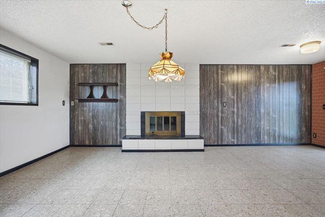 2620 W Klamath Ave, Kennewick, WA 99336