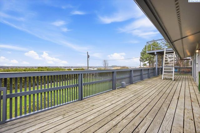 2620 W Klamath Ave, Kennewick, WA 99336