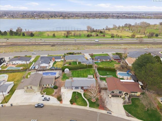 2620 W Klamath Ave, Kennewick, WA 99336
