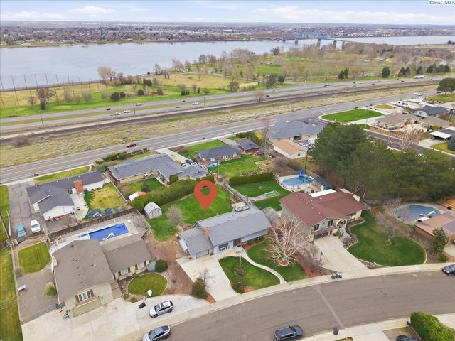 2620 W Klamath Ave, Kennewick, WA 99336