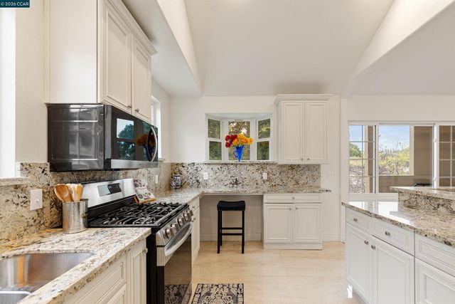 3426 Pierson St, Oakland, CA 94619