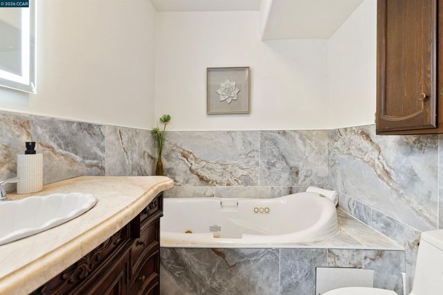 3426 Pierson St, Oakland, CA 94619