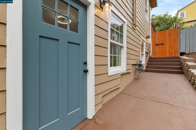 3426 Pierson St, Oakland, CA 94619
