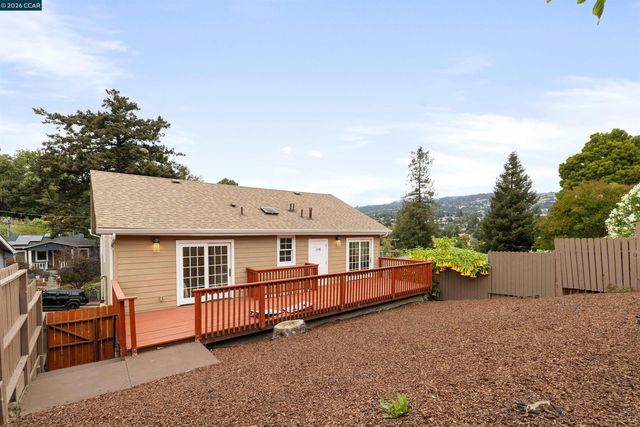 3426 Pierson St, Oakland, CA 94619