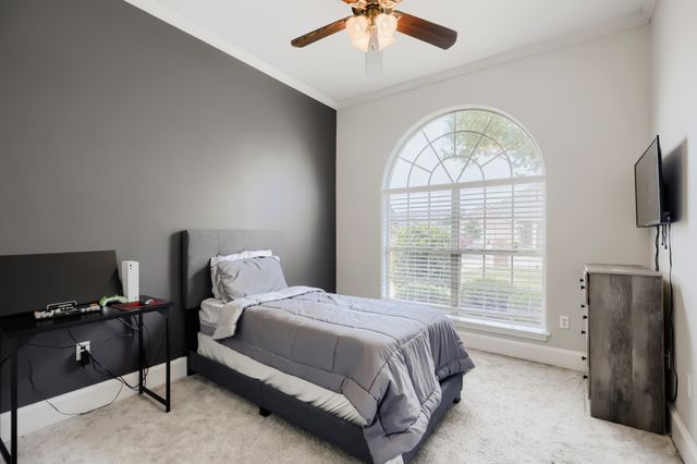 603 Ash Street, Pilot Point, TX 76258
