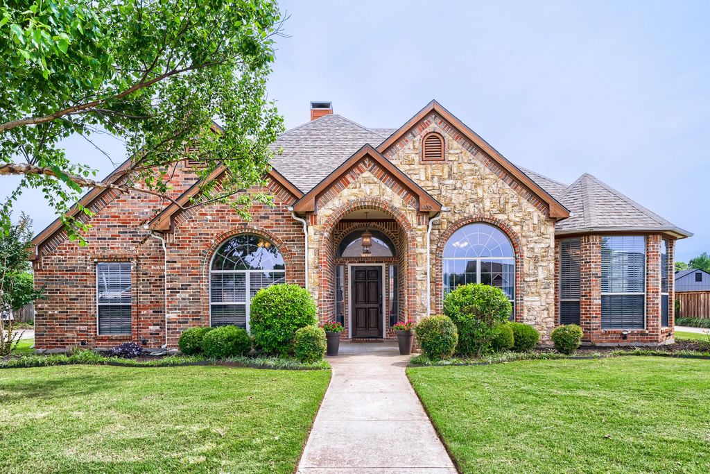 603 Ash Street, Pilot Point, TX 76258
