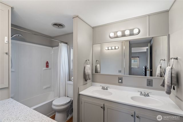 402 Carefree Circle, Aberdeen, WA 98520