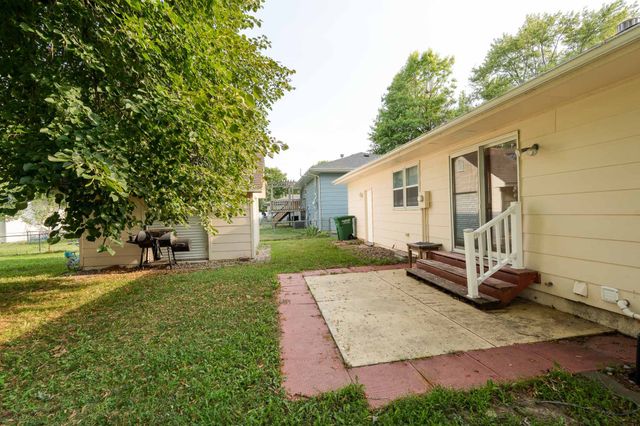 617 NW Beechwood Street, Ankeny, IA 50023