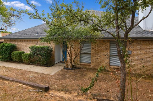 317 Moore Creek Road, Hurst, TX 76053