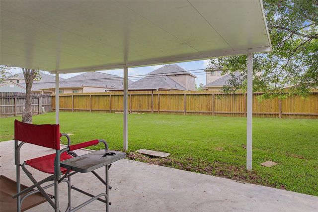 327 Fir Ridge Drive, Huffman, TX 77336