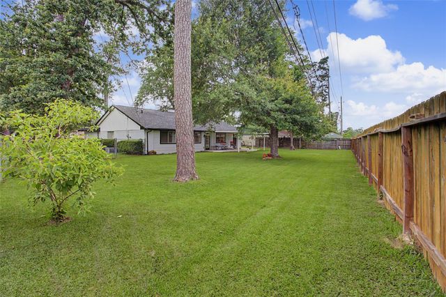 327 Fir Ridge Drive, Huffman, TX 77336