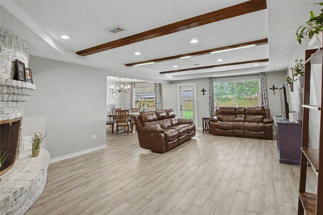327 Fir Ridge Drive, Huffman, TX 77336