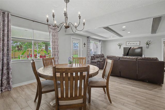 327 Fir Ridge Drive, Huffman, TX 77336