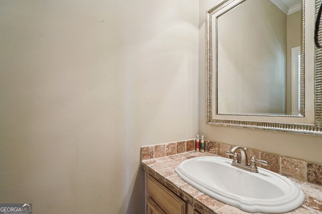 1123 Wharfside Court, Greensboro, GA 30642