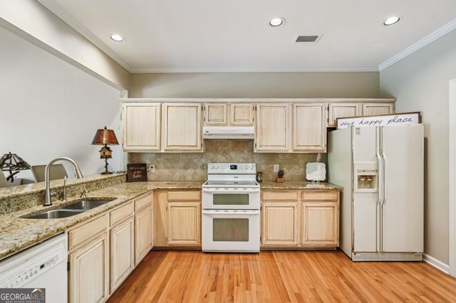 1123 Wharfside Court, Greensboro, GA 30642