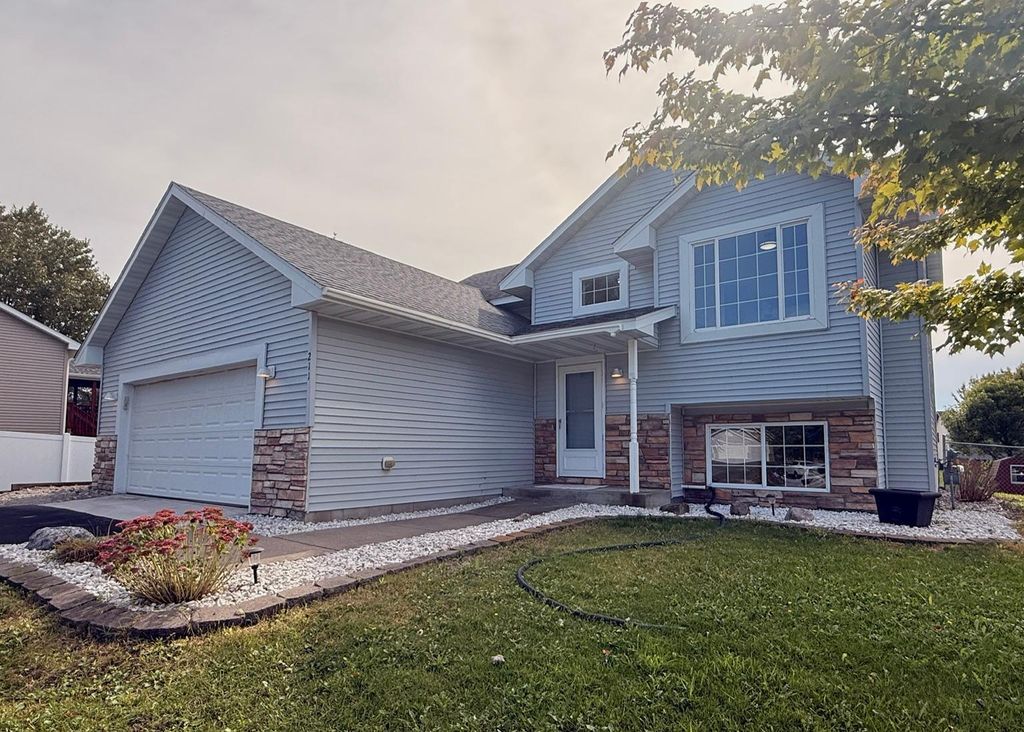 211 Dresden Alcove, Waverly, MN 55390 — photo 2