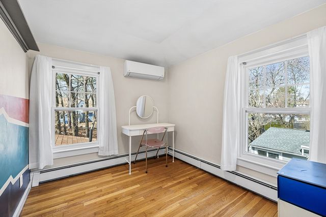 17 Vale Rd, Wakefield, MA 01880