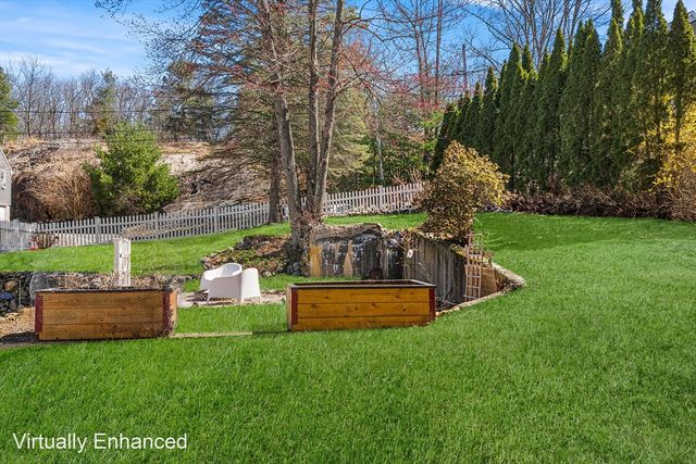 17 Vale Rd, Wakefield, MA 01880