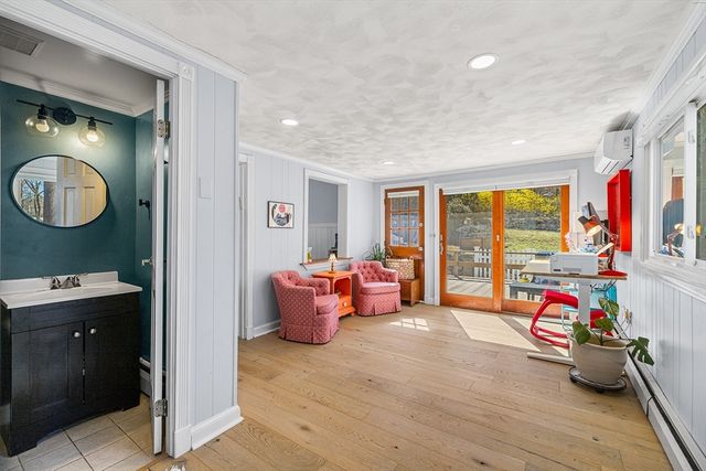 17 Vale Rd, Wakefield, MA 01880