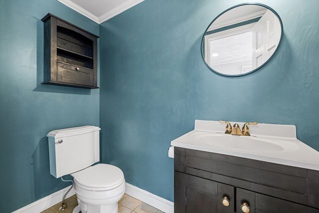 17 Vale Rd, Wakefield, MA 01880