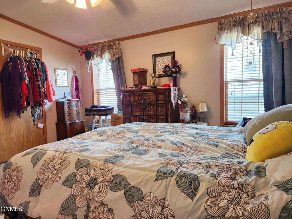 125 Maryland Street, Bismarck, ND 58504 photo 9