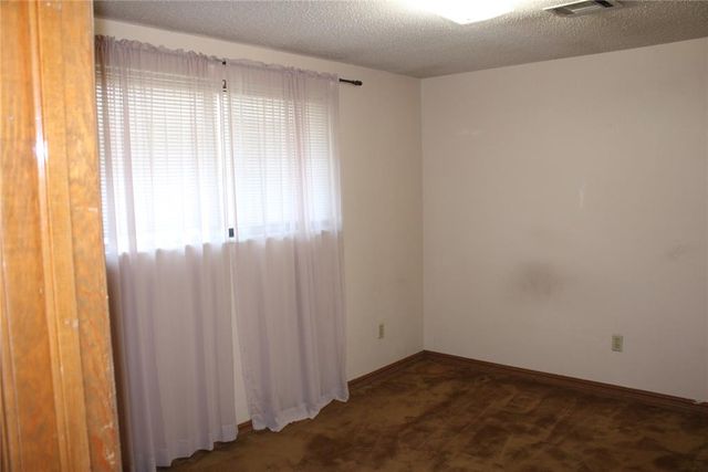 1321 Lawton Avenue, Moore, OK 73160