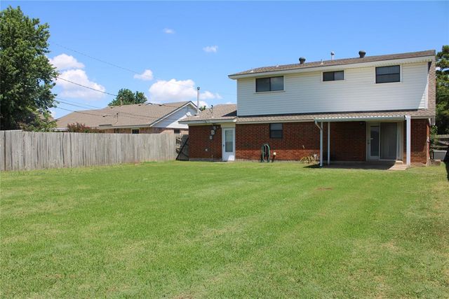 1321 Lawton Avenue, Moore, OK 73160