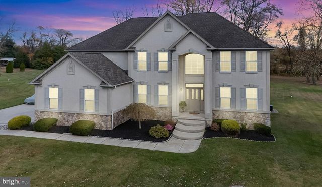 2 LANSBROOK CT, Sewell, NJ 08080