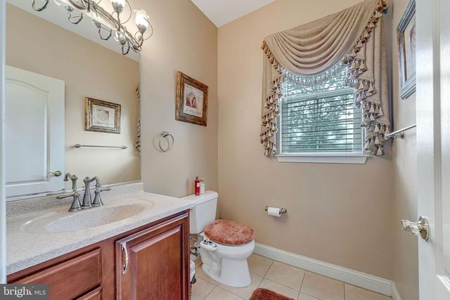 2 LANSBROOK CT, Sewell, NJ 08080