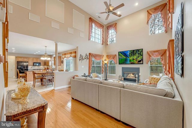 2 LANSBROOK CT, Sewell, NJ 08080