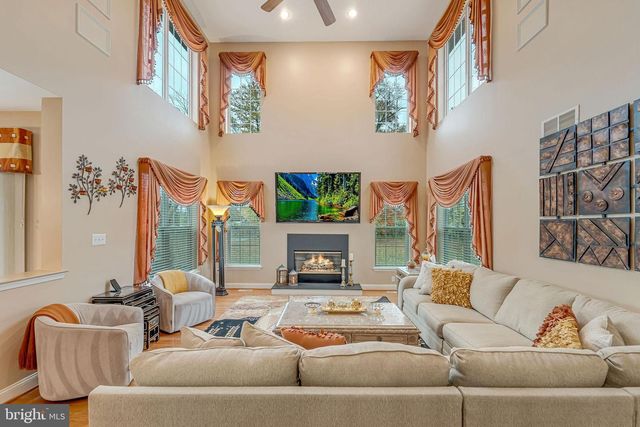 2 LANSBROOK CT, Sewell, NJ 08080