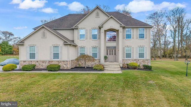 2 LANSBROOK CT, Sewell, NJ 08080