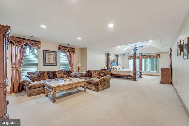 2 LANSBROOK CT, Sewell, NJ 08080