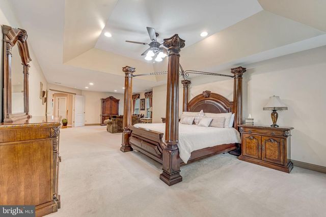 2 LANSBROOK CT, Sewell, NJ 08080