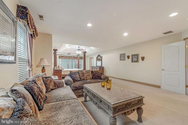 2 LANSBROOK CT, Sewell, NJ 08080