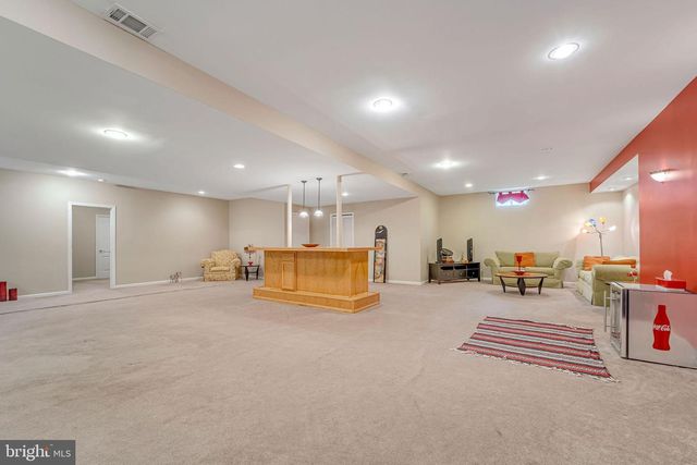 2 LANSBROOK CT, Sewell, NJ 08080