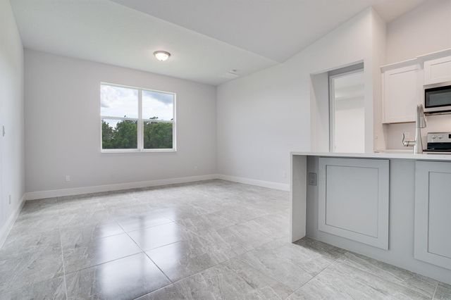 388 SW Vista Lake Drive, Port St. Lucie, FL 34983