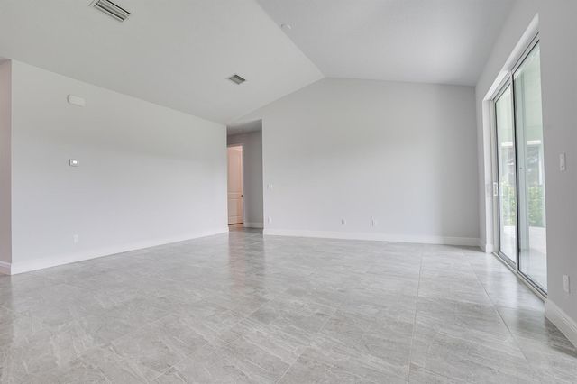 388 SW Vista Lake Drive, Port St. Lucie, FL 34983