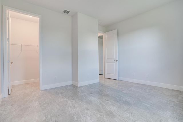 388 SW Vista Lake Drive, Port St. Lucie, FL 34983
