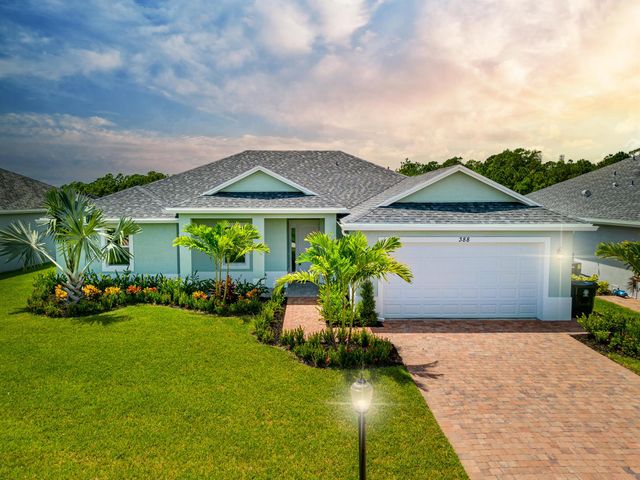 388 SW Vista Lake Drive, Port St. Lucie, FL 34983
