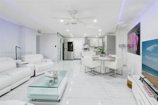 13951 Kendall Lakes cir 103A, Miami, FL 33183