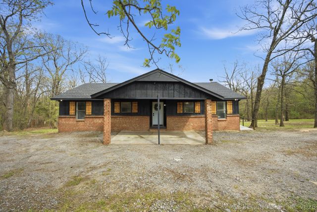 2610 S Woodland Road, Muskogee, OK 74403