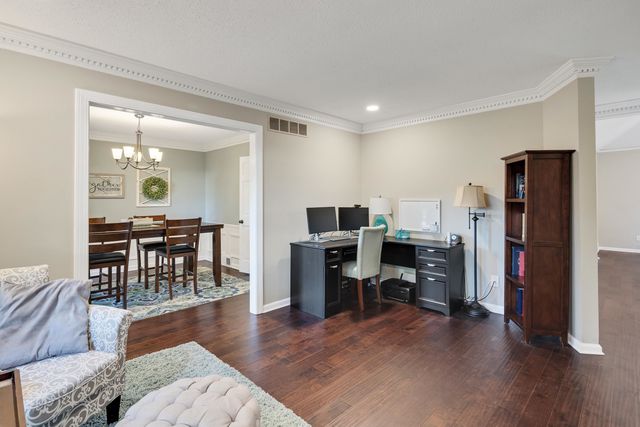 7619 BLACKBERRY FARM RD, Germantown, TN 38138