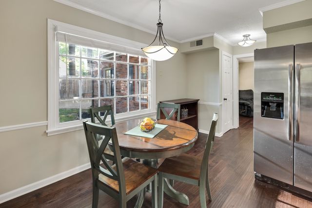 7619 BLACKBERRY FARM RD, Germantown, TN 38138