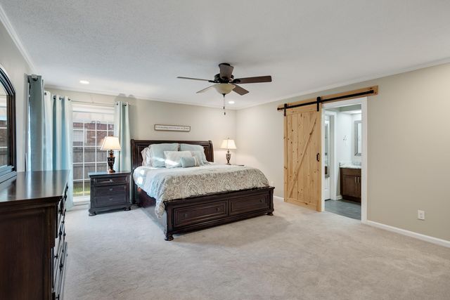 7619 BLACKBERRY FARM RD, Germantown, TN 38138
