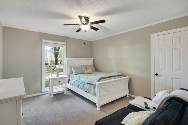 7619 BLACKBERRY FARM RD, Germantown, TN 38138