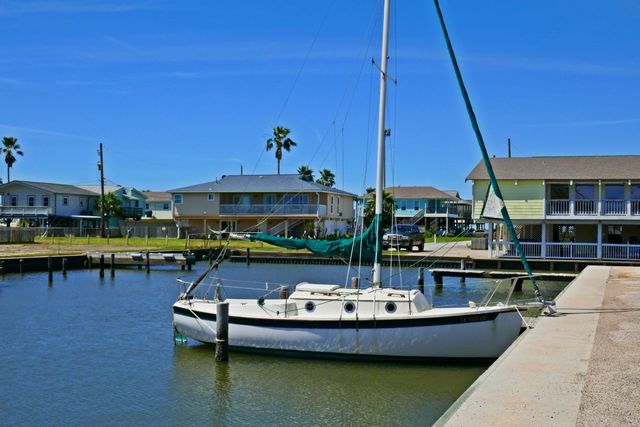 16522 John Davis Road, Galveston, TX 77554