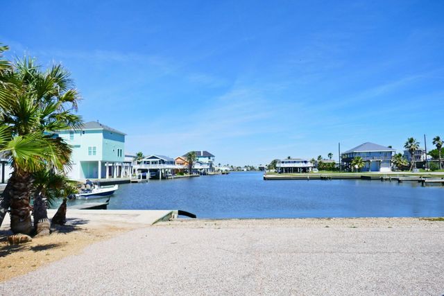 16522 John Davis Road, Galveston, TX 77554