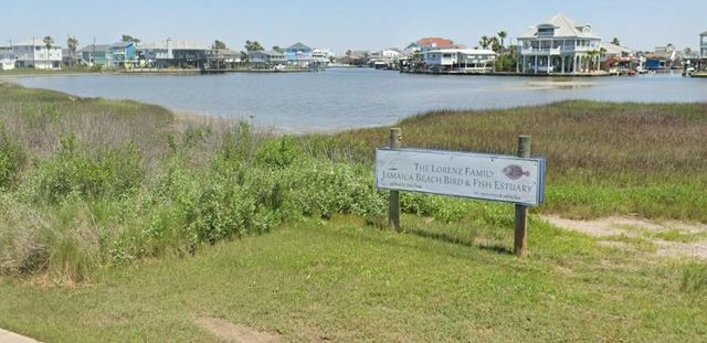 16522 John Davis Road, Galveston, TX 77554