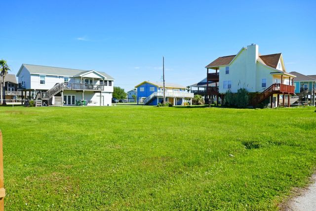 16522 John Davis Road, Galveston, TX 77554